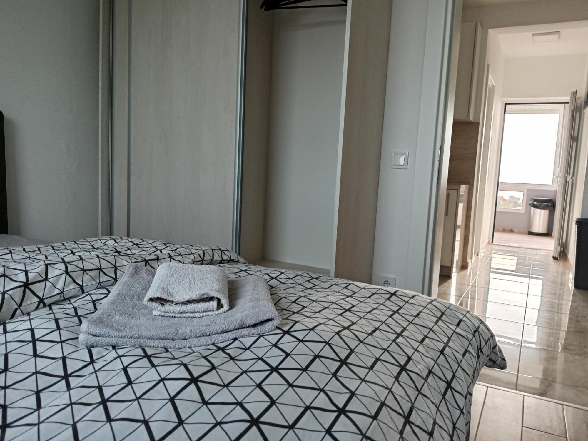 Villa Roki Ravanj ภายนอก รูปภาพ